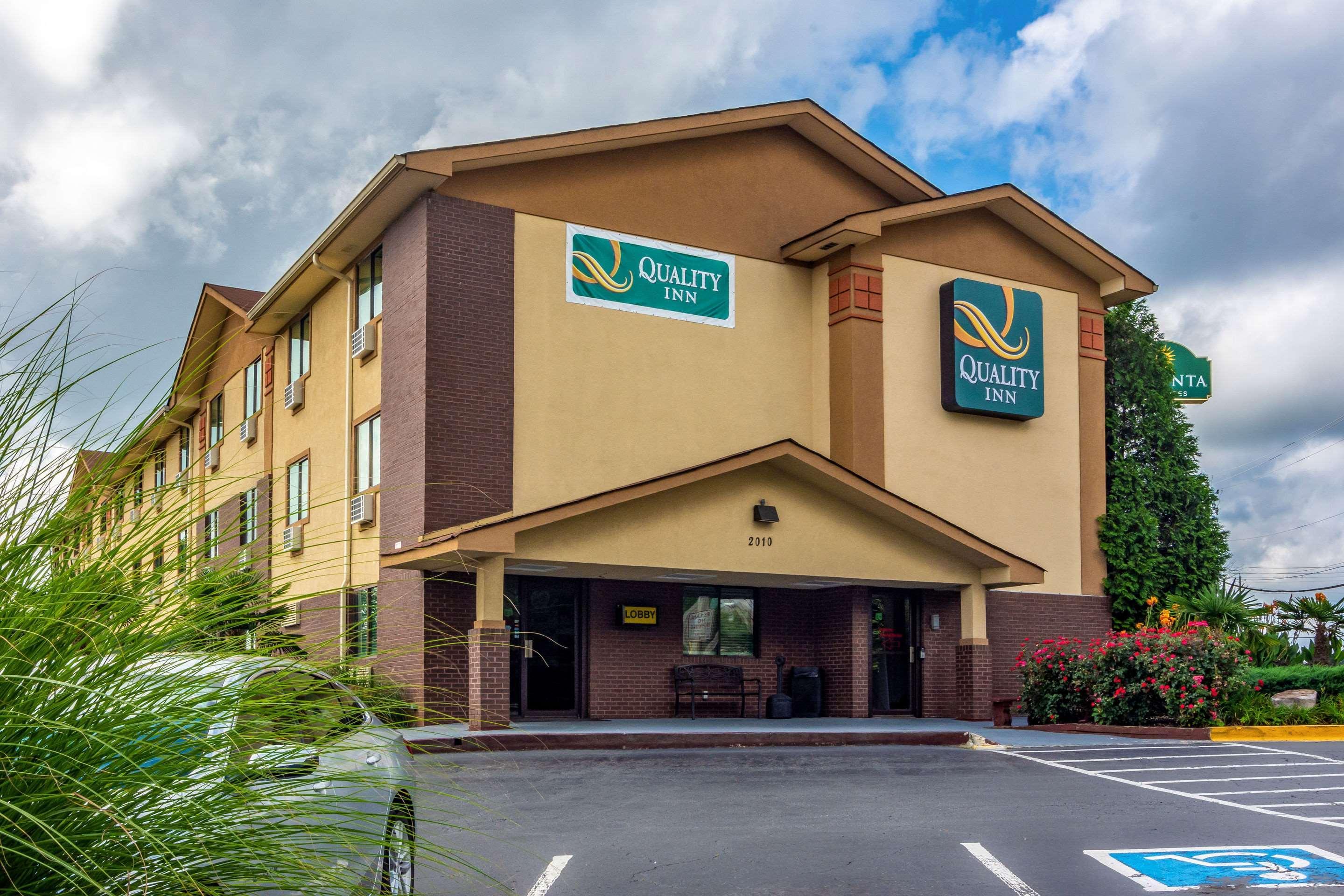 Quality Inn Atlanta Airport-Central Exterior photo