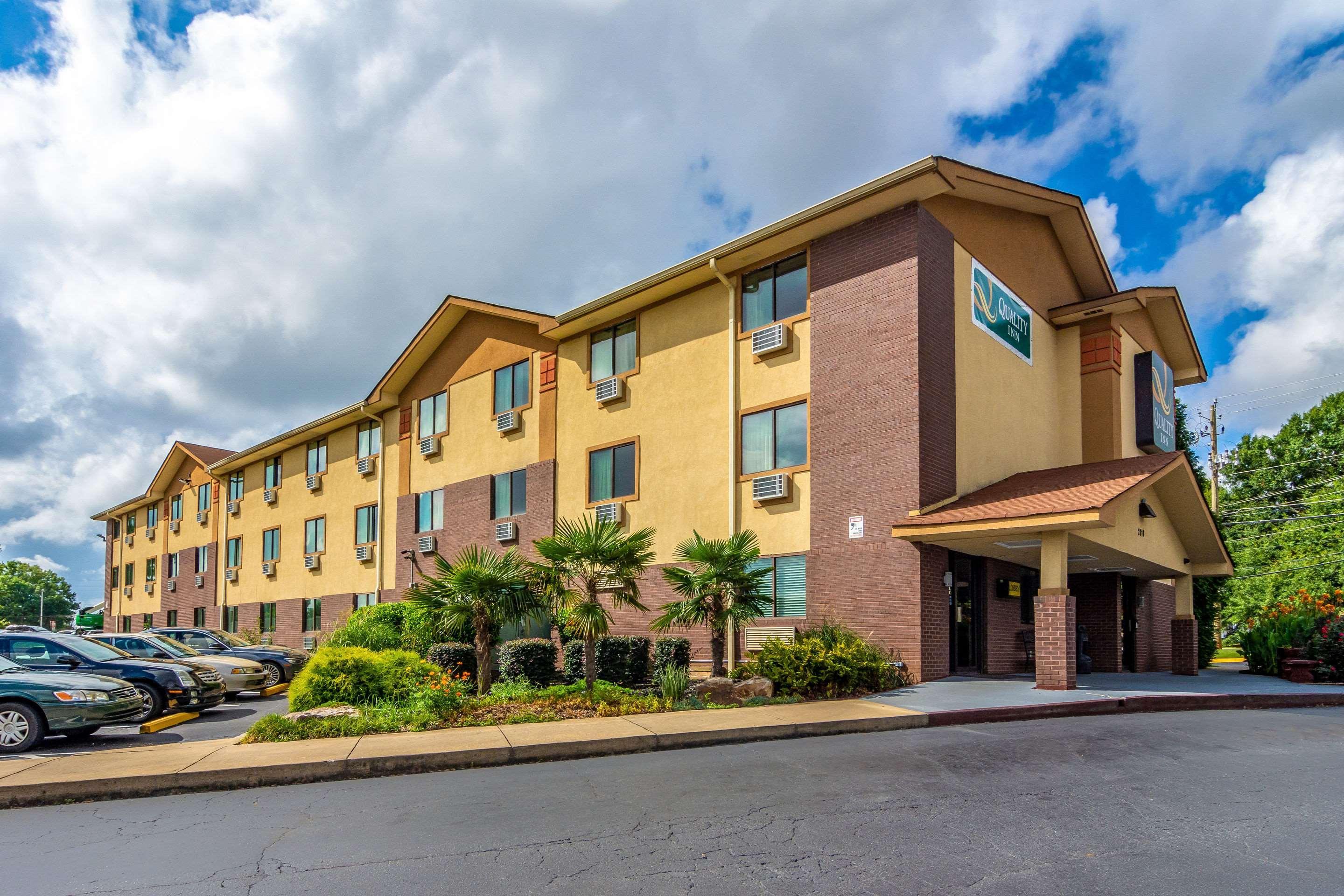 Quality Inn Atlanta Airport-Central Exterior photo